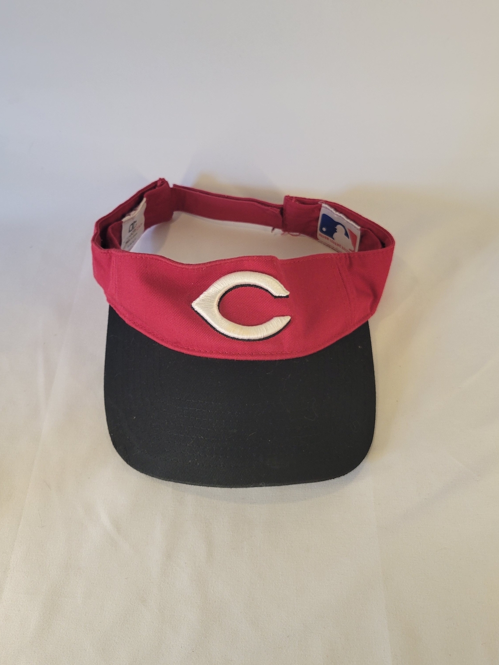 Cincinnati Reds MLB Sun Visor Hat Outdoor Cap Red Black Adjustable Strapback